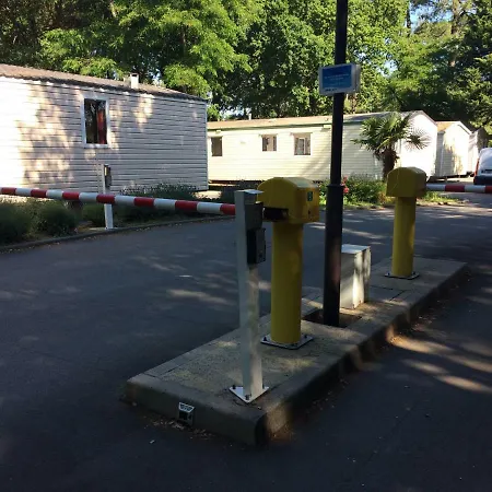 Mobil-home 6/8 Personnes, Camping 4 étoiles *